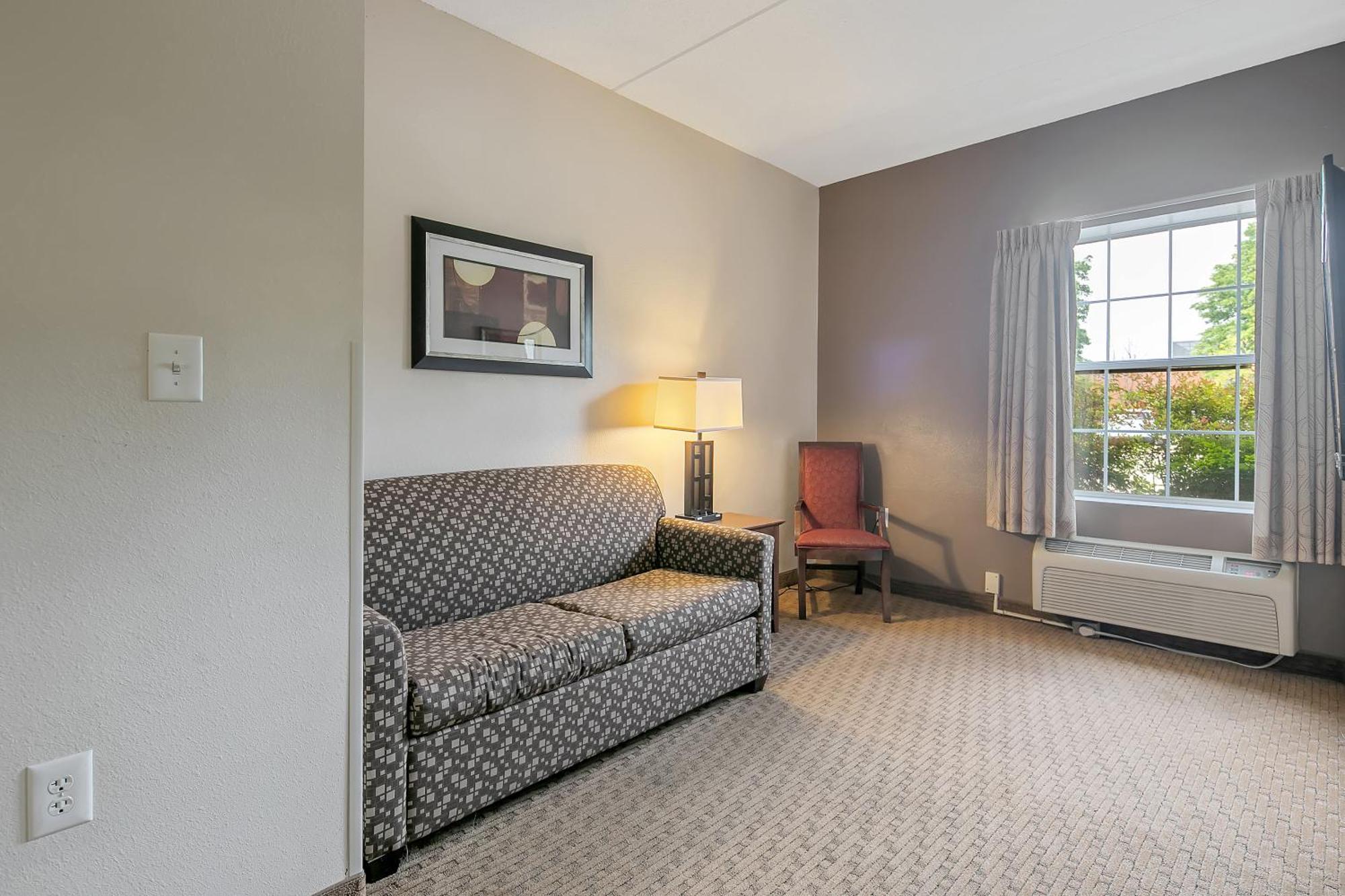 The Landmark Inn Fort Bragg Room photo