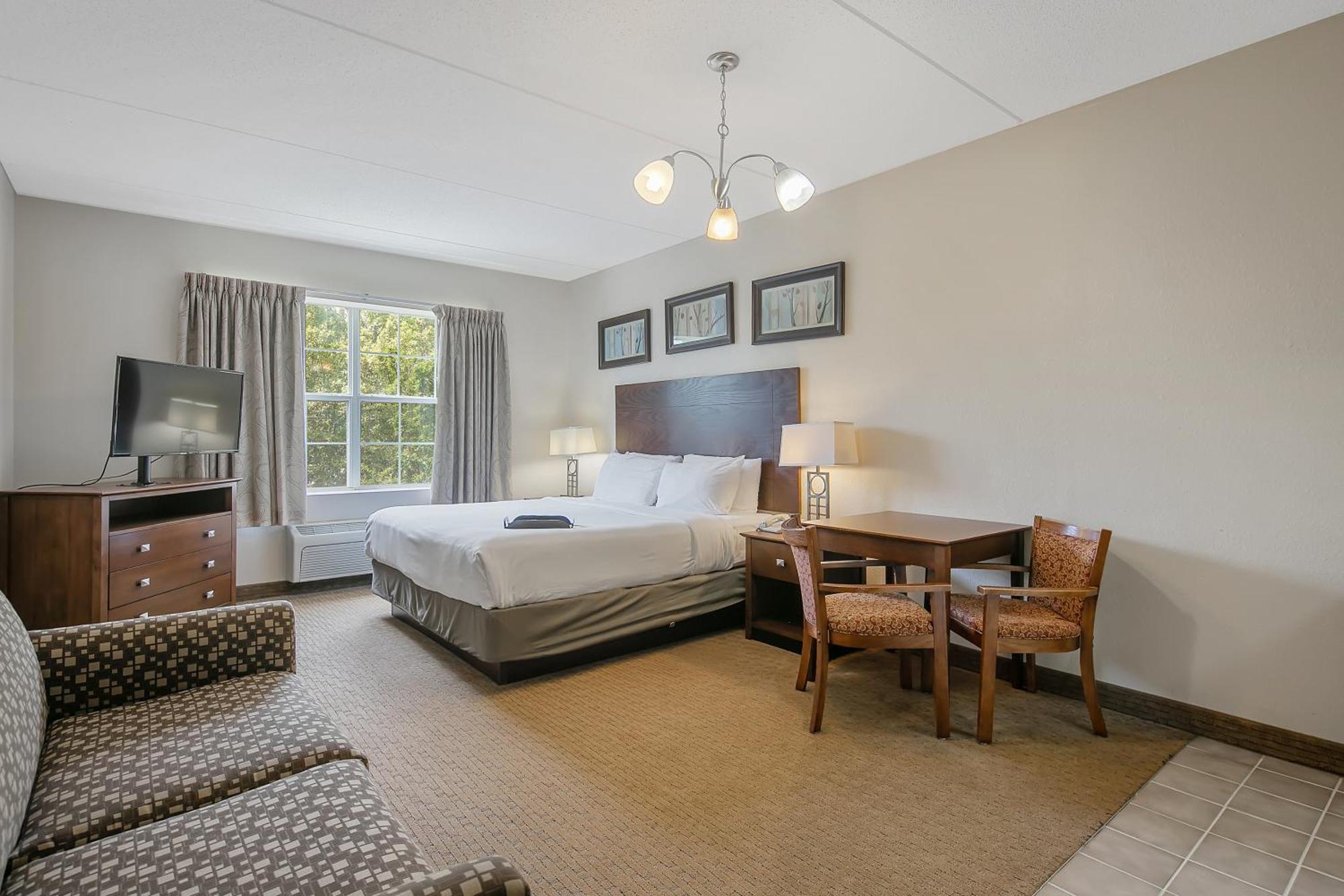 The Landmark Inn Fort Bragg Room photo