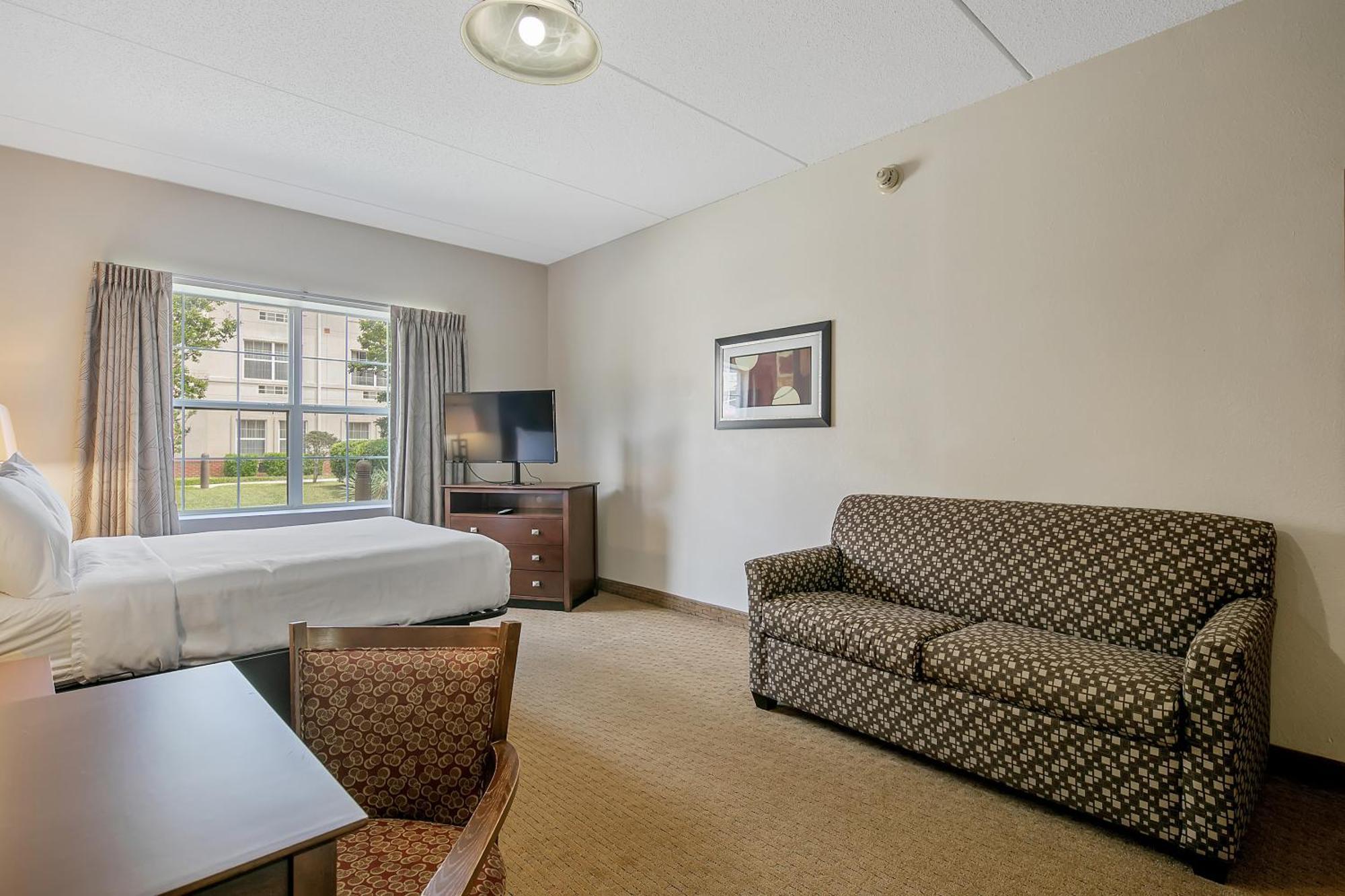 The Landmark Inn Fort Bragg Room photo
